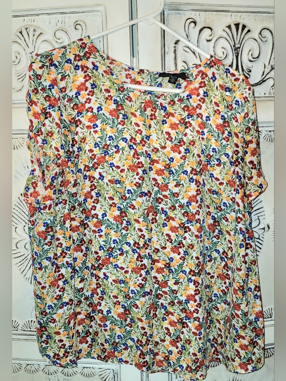 Premise Woman Floral Lightweight Top - Size 2x